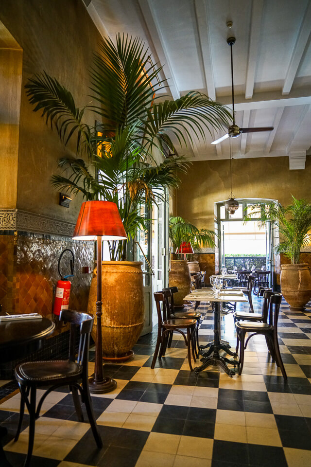The best and most popular restaurants in Marrakech: the magnificent Café de la Poste.