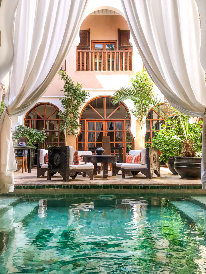Riad Selouane in Marrakech: The pool in the patio