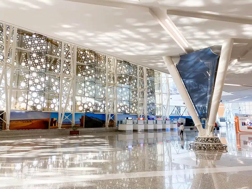 Aéroport de Marrakech Hall d'arrivée et récupération des bagages