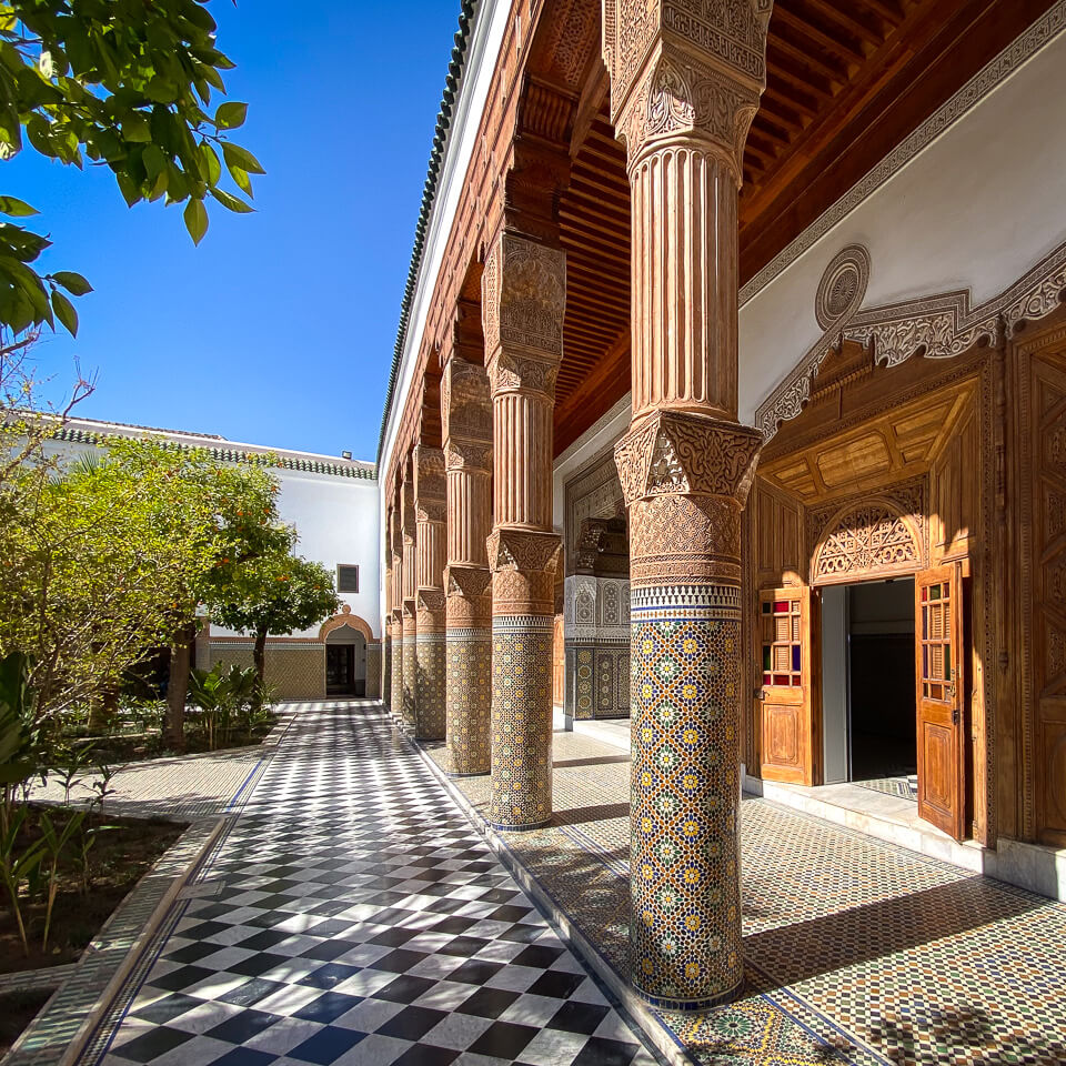 Entdecke die besten kulturellen Sehenswürdigkeiten von Marrakesch: Das Museum Bacha-Confluences.