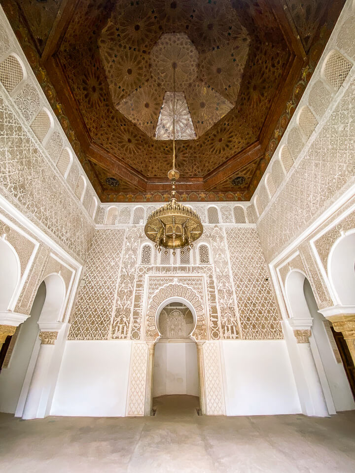 Die Medersa Ben Youssef in Marrakesch ist eine interessante Koranschule und gehört zu den wichtigsten Sehenswürdigkeiten der Stadt.