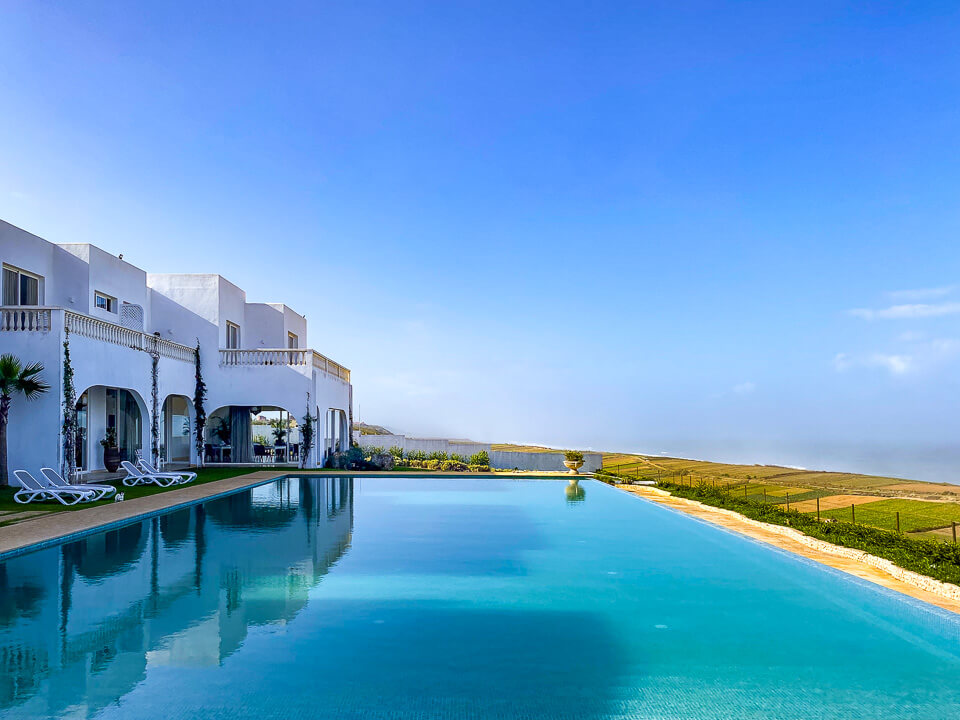 oualidia hotel la villa falaise infinity pool