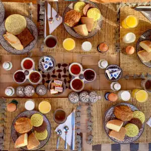 Riad Selouane Marrakesch: Frühstück auf der Dachterrasse